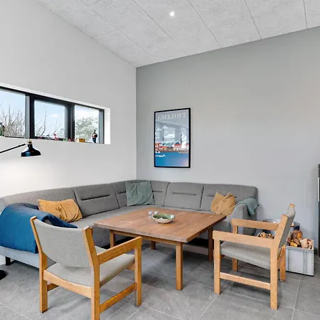 In With 3 Bedrooms And Wifi